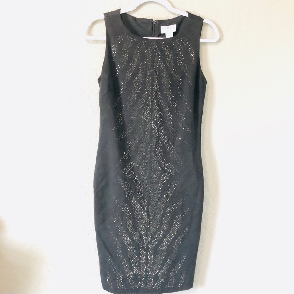 Carmen Marc Valvo Black Studded Sheath D…
